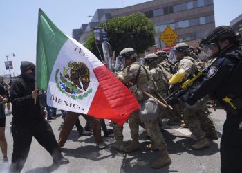 Millonario despliegue militar en Los Ángeles; EE.UU. acusa “invasión”