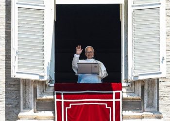 Papa León XIV pide seguir trabajando para llegar a la paz a través del diálogo