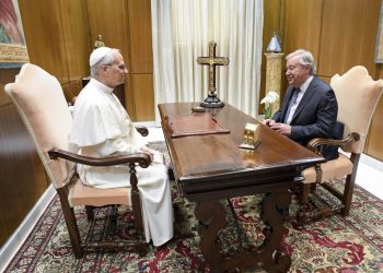 Papa León XIV recibe al secretario general de la ONU en el Vaticano