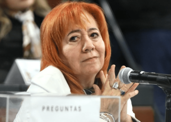Pasó de contratista de FCE a cocinera de Rosario Piedra; luego directora en CNDH