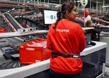 Picnic muestra el supermercado del futuro con robots