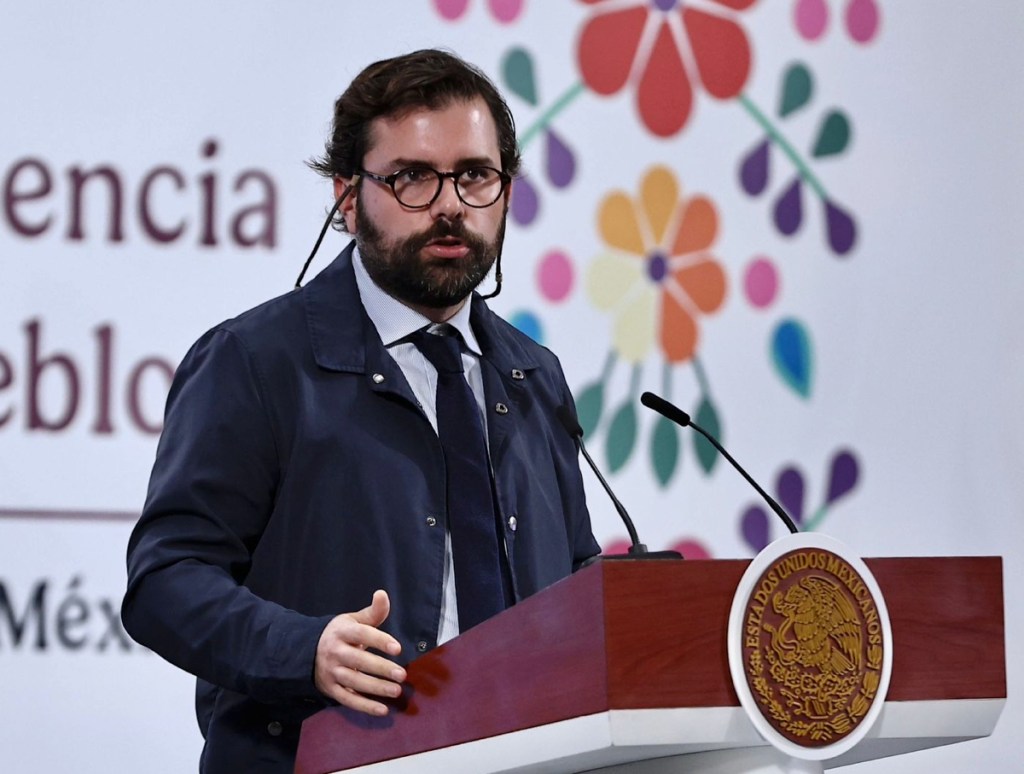 Alejandro Svarch Pérez, director del IMSS-Bienestar, en la mañanera