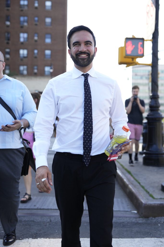 ¿Quién es Zohran Mamdani, candidato demócrata a la alcaldía de Nueva York?