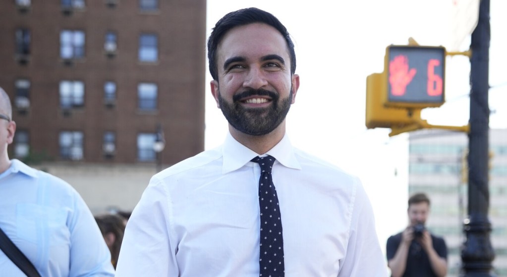 ¿Quién es Zohran Mamdani, candidato demócrata a la alcaldía de Nueva York?