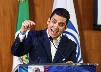 Rechazan ley que avala el espionaje