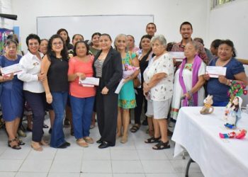 Reconoce la FPMC el talento artesanal en el XXVII Concurso de Hilo Contado, Bordado, Amigurumis y Tejido