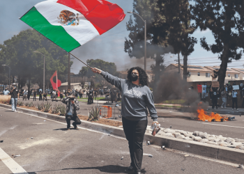 Redadas contra migrantes en LA: México ofrece ayuda consular a detenidos