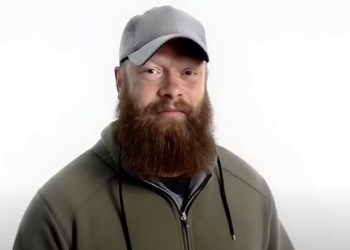 Sujeto “revive” gracias a la IA para dar testimonio en juicio contra su asesino