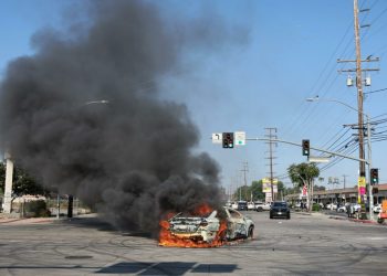 Trump desplegará 2 mil soldados de la Guardia Nacional en Los Ángeles tras protestas