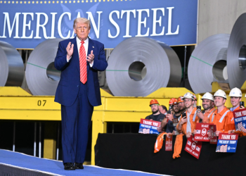 Trump eleva al 50% aranceles al acero y aluminio importado en EE.UU.