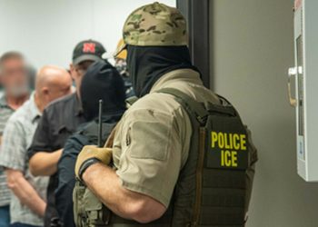 Trump insiste en que redoblará redadas migratorias en ciudades con gobiernos demócratas