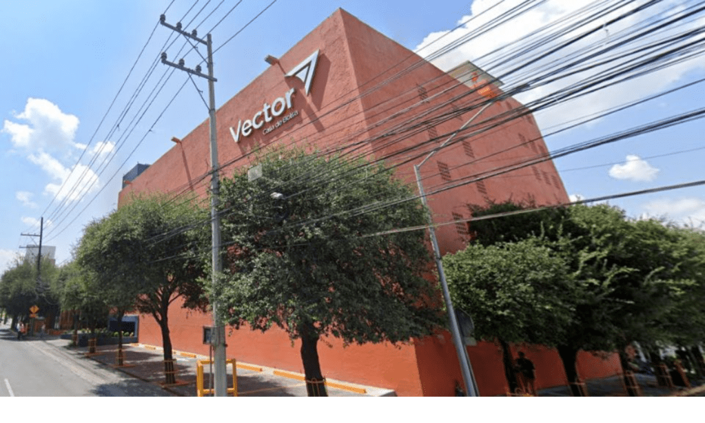 Vector, propiedad de Alfonso Romo, es acusada por EE.UU. de lavado de dinero y narco; ahora la casa de bolsa responde.