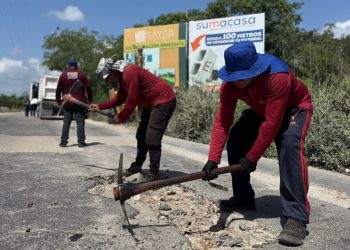 Rehabilitación vial en avenida Huayacán en Cancún