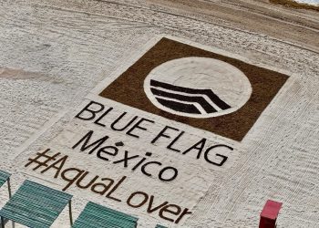 Cancún iza banderas Blue Flag y reafirma liderazgo en calidad de playas