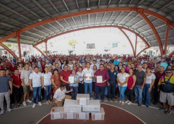 Anuncia Gino Segura más de 12 mil firmas para frenar el cuarto muelle