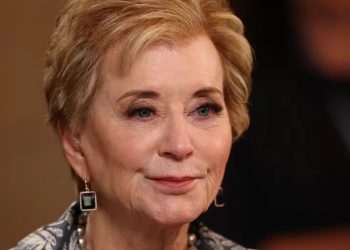 Becas para migrantes quedan canceladas tras orden de Trump recorte histórico a 25 años de su creación