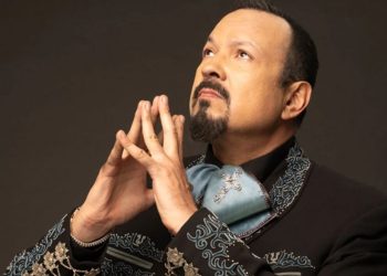 Pepe Aguilar, nuevo disco Pepe Aguilar, Mi suerte es ser mexicano, álbum tradicionalista Pepe Aguilar, música mexicana, mariachi Pepe Aguilar, sones jaliscienses, charrería y música, El Soyate, tradición mexicana, regional mexicano, música ranchera, cultura mexicana, disco de mariachi, nuevo álbum Pepe Aguilar, herencia musical, charros de México, legado Pepe Aguilar, producción discográfica Pepe Aguilar, artistas regional mexicano, Alfredo Olivas, Jorge Medina, Josi Cuen, edición deluxe Pepe Aguilar, Ángela Aguilar, Christian Nodal, yerno de Pepe Aguilar, familia Aguilar, nieta de Pepe Aguilar, Emiliano Aguilar, relación padre e hijo, abuelo Pepe Aguilar, entrevistas Pepe Aguilar, valores culturales México, raíces mexicanas, orgullo mexicano, preservación cultural, música tradicional, disco homenaje, declaraciones Pepe Aguilar, filosofía de vida Pepe Aguilar, educación cultural, identidad mexicana, música con propósito, colaboración con artistas, música en charreadas, arte y tradición, impacto social de la música, proyectos culturales, educación y música, uso educativo del mariachi, tradiciones en peligro, música con historia, orgullo ranchero, identidad nacional, figuras del mariachi, evolución artística, emociones en la música, vida personal Pepe Aguilar, temas del nuevo disco, inspiración musical, cultura y familia, mexicanidad, historia musical Aguilar, importancia del mariachi, discos mexicanos relevantes, crítica musical, trayectoria artística, rescate de tradiciones, artistas comprometidos, futuro del regional mexicano, música con raíz, álbum con mensaje, música vernácula, Pepe Aguilar charros, conciertos Pepe Aguilar, entrevista familiar, producción mexicana.