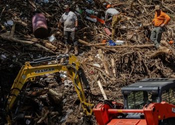 Inundaciones en Texas dejan 120 muertos y 173 desaparecidos: cuestionan fallas del sistema de alertas