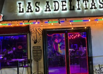 «Balacera en bar Adelitas sacude la madrugada en Playa del Carmen»