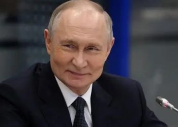 "Rusia minimiza nuevos aranceles de Trump pero mantiene firme su estrategia de guerra"