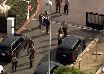 «Explosión en centro policial de Los Ángeles deja al menos tres agentes muertos»