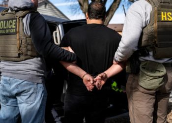 «Trump da a ICE una histórica inyección de fondos para reforzar arrestos y deportaciones»