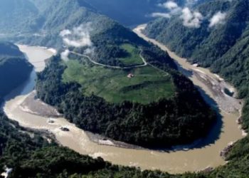 «China construye la presa más grande del mundo… preocupación crece en India»