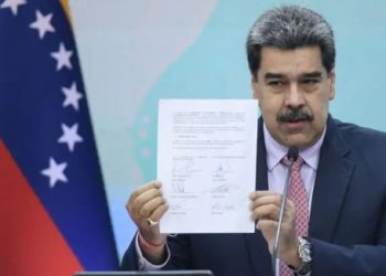 «Chevron retoma operaciones en Venezuela: impulso clave para la economía petrolera»