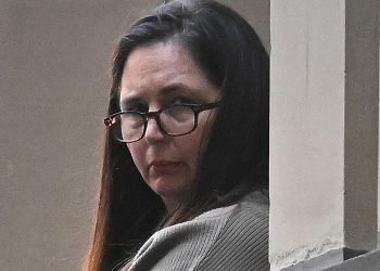 🧠 Mujer australiana declarada culpable de triple asesinato por envenenamiento con hongos