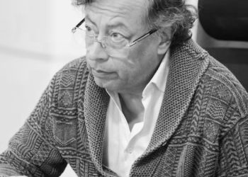 Dudan en Colombia sobre prioridades de su presidente tras viaje a Manta