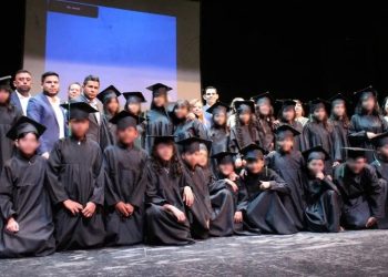 Educación en Torreón el arma de 'el profe José Juan' contra las heridas de la violencia