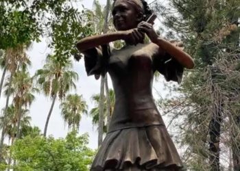 🗿💥 ¡Controversia en Juchipila! ¿Se derribará la estatua de Florinda Meza?