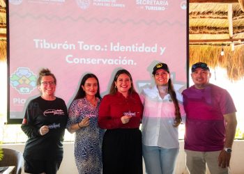 «Tiburón toro: símbolo de conservación y turismo sostenible en Playa del Carmen»