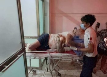 policías disparan Cancún, policías balean motociclista, disparos Paraíso Maya, policía Cancún agresión