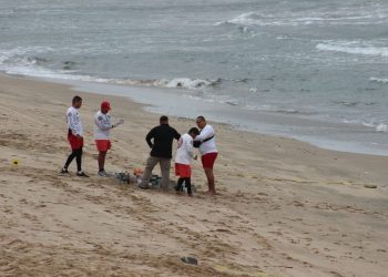 Jovencito de 19 años pierde la vida tras ahogarse en playa de Mazatlán