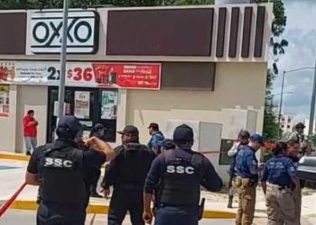 Ataque armado dentro de Oxxo en Aldea Tulum deja un hombre herido