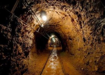 ⛏️ ¡Rescatados! 18 mineros salen con vida tras derrumbe en mina ilegal en Antioquia