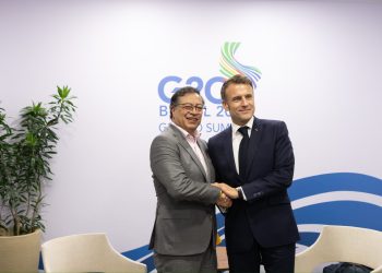 Macron exige respeto al presidente de Colombia en tensa conversación sobre migración y clima