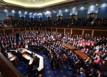 Senado de Estados Unidos aprueba polémico plan fiscal de Trump