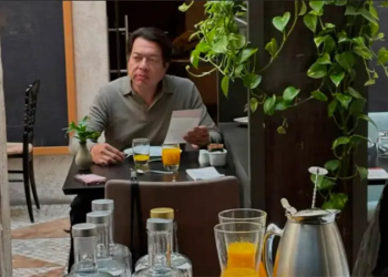 Sheinbaum responde a críticas por vacaciones de miembros de la 4T en Europa