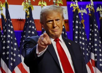 Trump amenaza a los BRICS por “atacar al dólar”