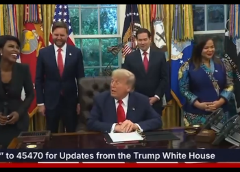 Trump provoca controversia al elogiar el físico de una periodista en la Casa Blanca