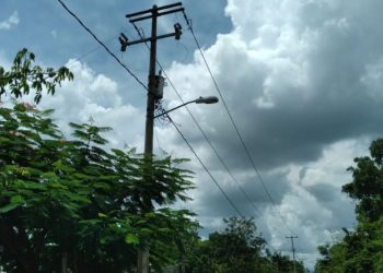 CFE no responde pese a apagones y altos cobros, denuncian en San Cosme