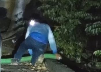 «Escándalo en Chetumal…captan a pipa tirando aguas negras en canal pluvial»