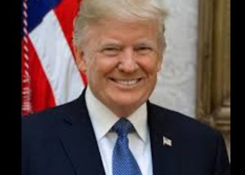 Insuficiencia venosa crónica afecta a Trump; su médico aclara dudas sobre su salud