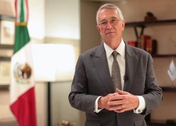 🚨 VIDEO //Salinas Pliego responde a críticas de Claudia Sheinbaum con acusaciones de abuso de poder