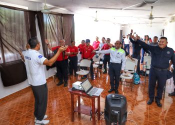 Bomberos y policías de Othón P. Blanco fortalecen capacidades con curso especializado en atención de emergencias