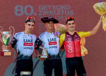 «Isaac del Toro domina el Circuito de Getxo y firma su octava victoria del año»
