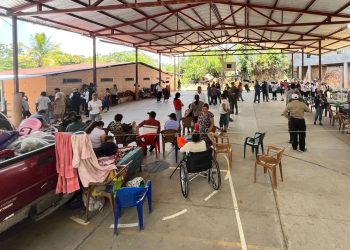 Chiapanecos reciben visas humanitarias en Guatemala por violencia en su región