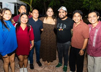 Fortalecimiento de la memoria histórica y política en Playa del Carmen con Armando Bartra